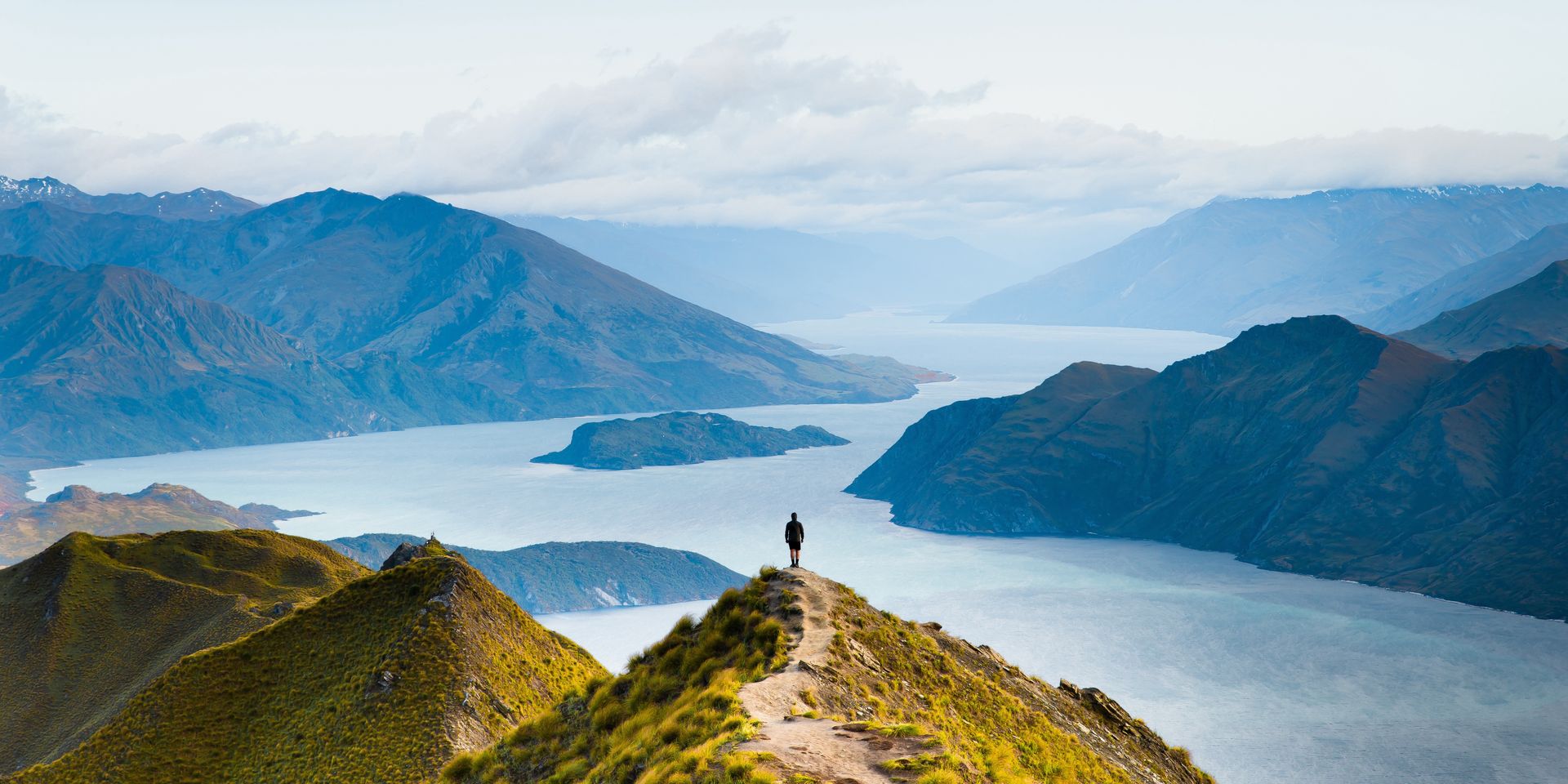 Góra Roys Peak gwarantuje podczas trekkingu wspaniałe widoki