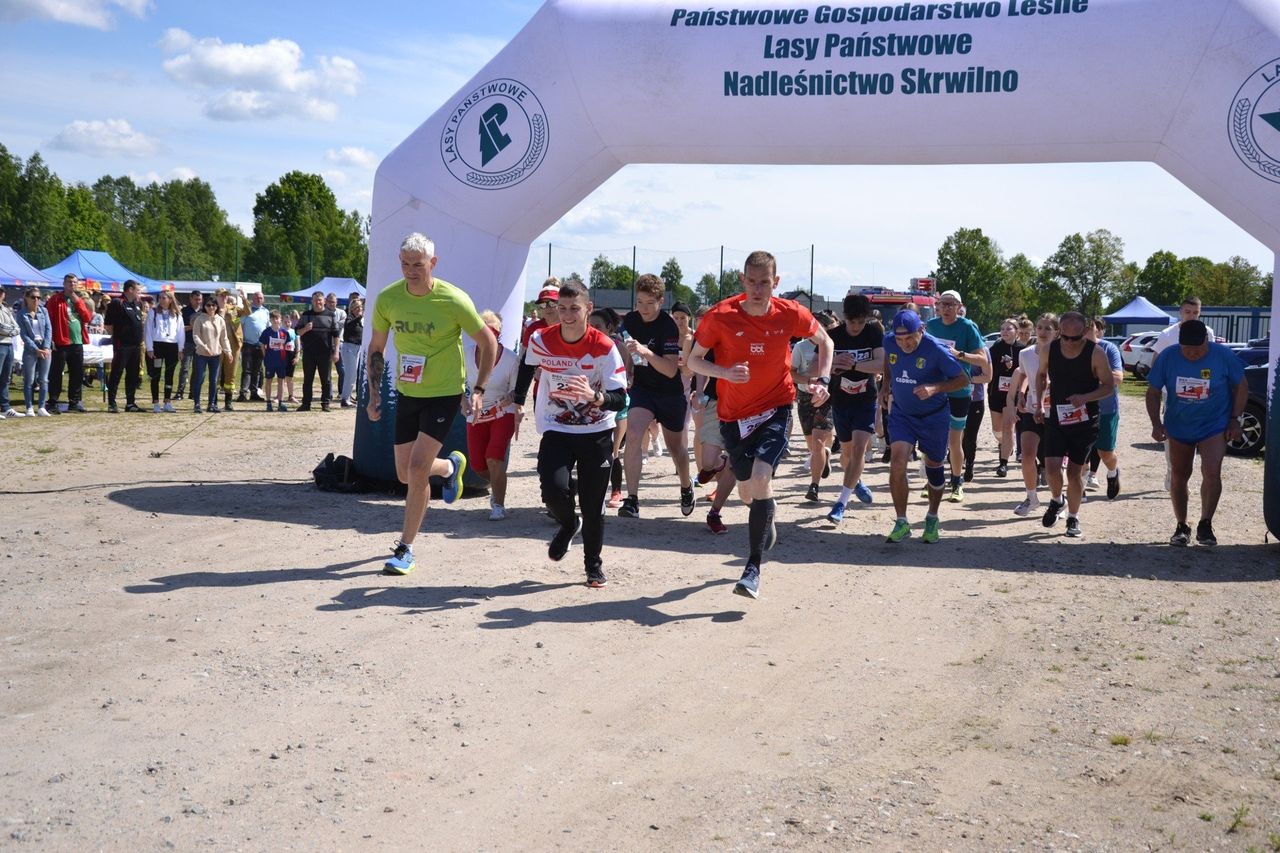 W Teodorowie Bieg Flagi i Gminny Dzień Dziecka zgromadziły tłumy! Zdjęcia
