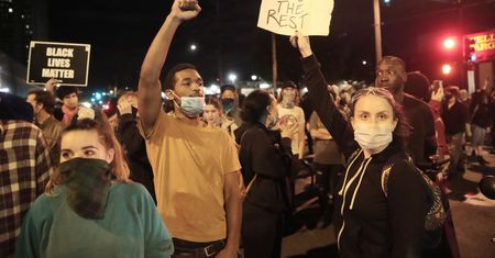 USA. Kolejne protesty i zamieszki po zabójstwie Georga Floyda. "Przestańcie nas zabijać"