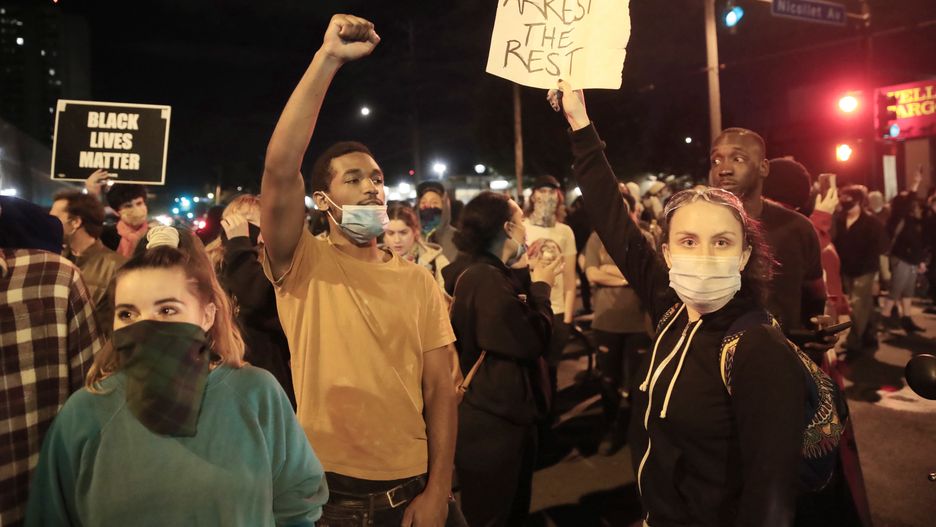 USA. Na ulice wielu miast wyszli protestujący domagający się sprawiedliwości po zabójstwie Georga Floyda
