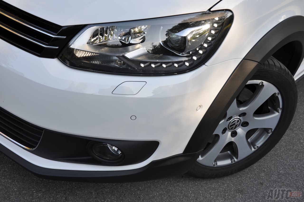 VW Cross Touran