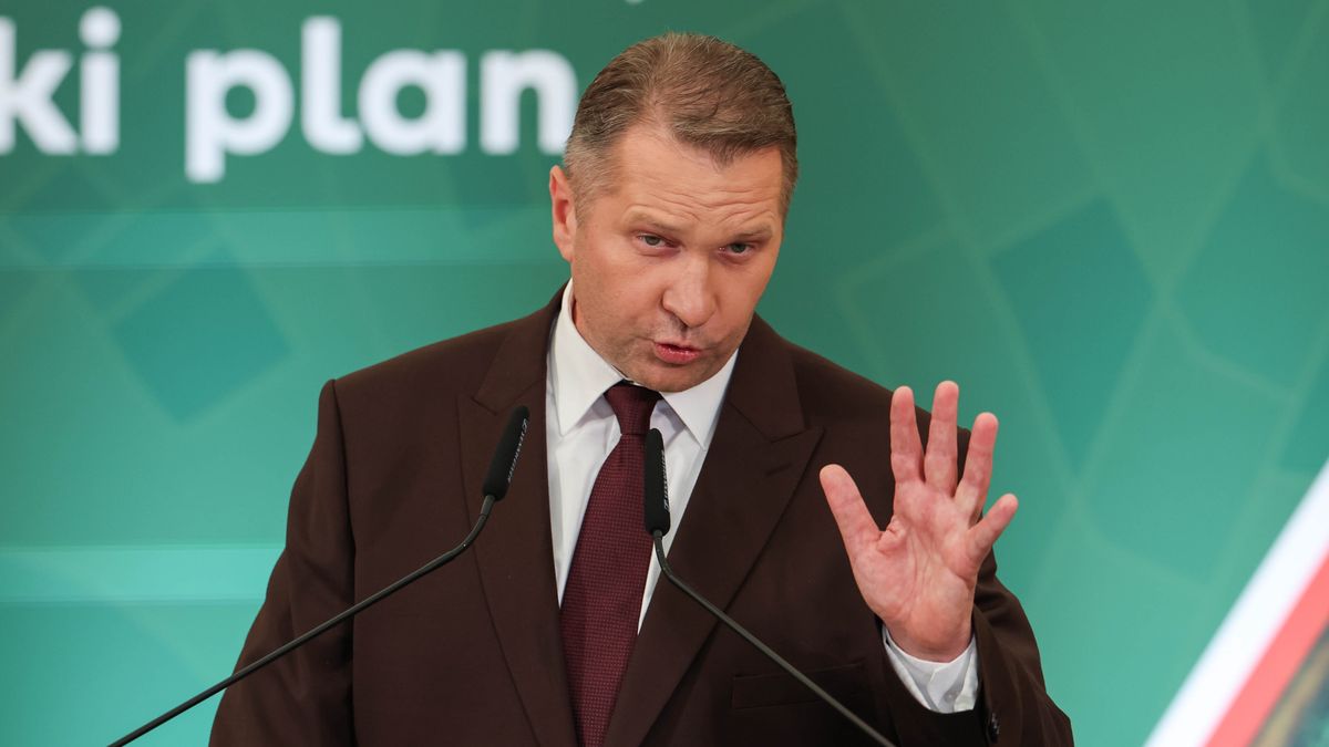 Zdania (woj. łódzkie), 12.09.2026. Wiceprezes PiS Przemysław Czarnek przemawia na konwencji rolnej Prawa i Sprawiedliwości w miejscowości Zdania, 12 bm. (aldg) PAP/Artur Reszko