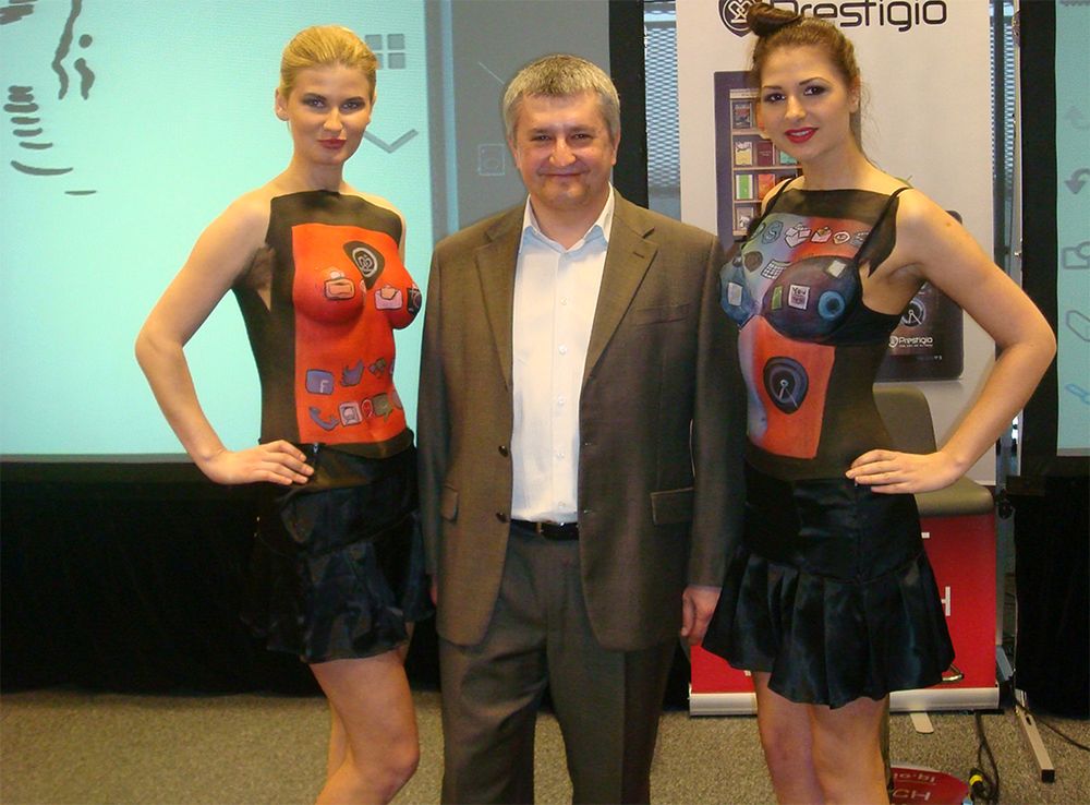 Prestigio MultiPad Note 8 3G - tańszy konkurent nowego tabletu Samsunga? 2