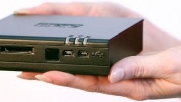 Fit-PC 2 nettop - zmieścisz go do kieszeni 1