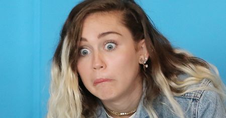W samolot Miley Cyrus TRAFIŁ PIORUN! Gwiazda pokazała nagranie i zdjęcie uszkodzeń (FOTO)