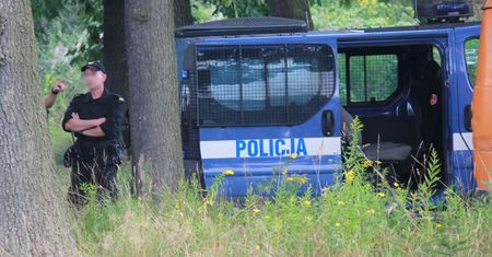 Mazury. 7-latka przyszła na plac zabaw. Jej wyznanie zmroziło wszystkich