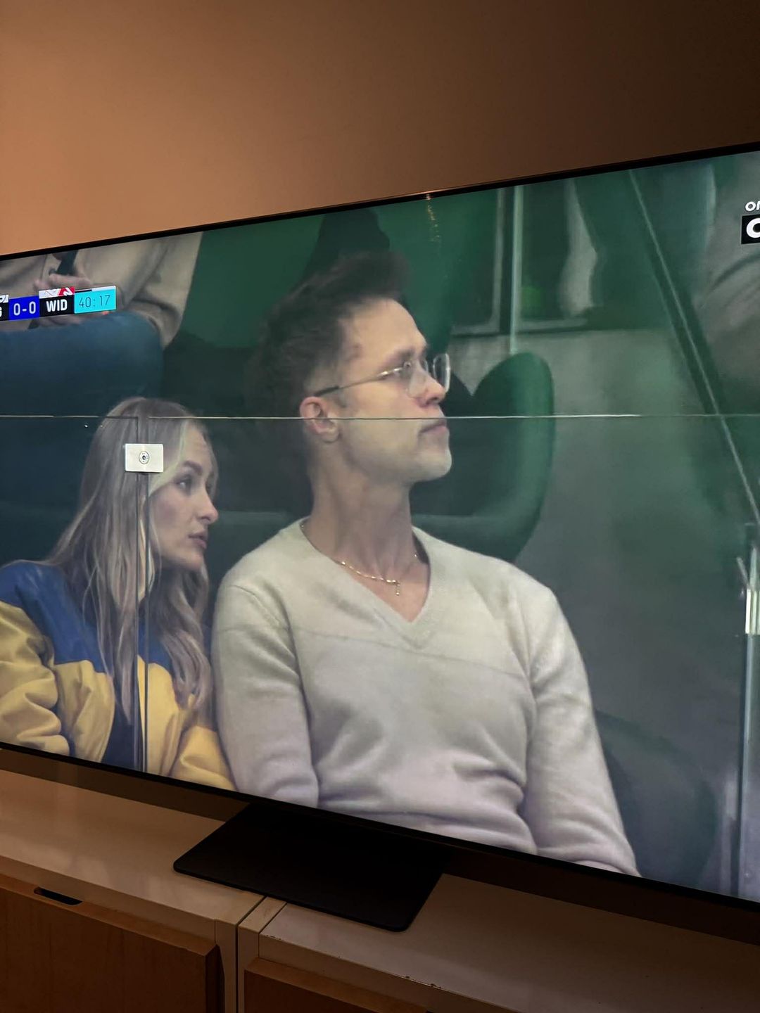 Maciej Zakościelny i Sara Janicka razem na meczu 