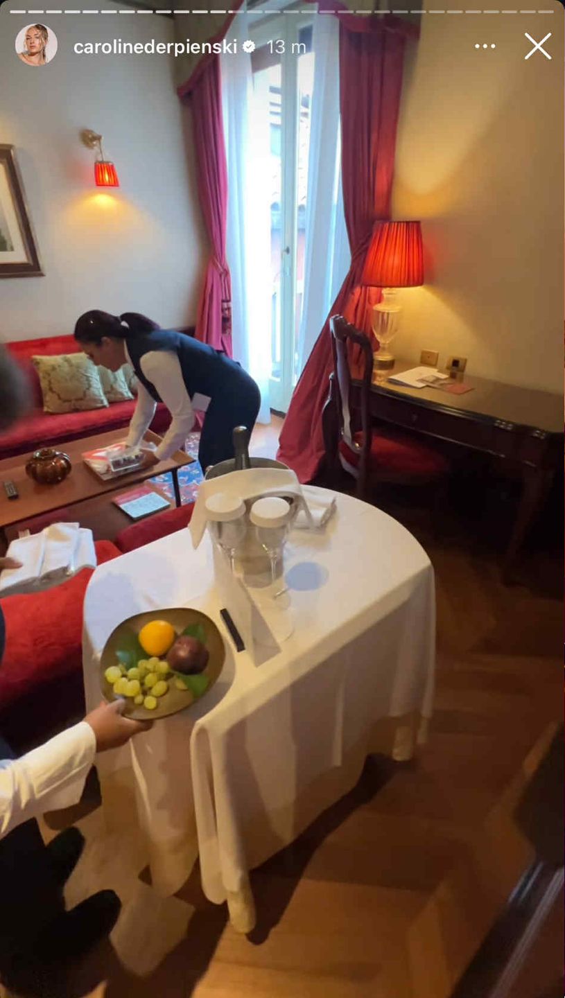 Caroline Derpienski śle pozdrowienia z Wenecji