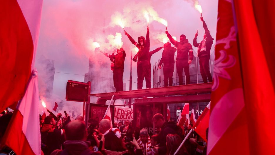 Pirotechnika na Marszu Niepodległości