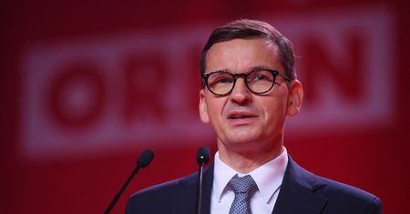 Kto zawdzięcza państwową posadę Morawieckiemu? "Na liście ponad 160 osób"