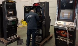 Napadali na punkty z nielegalnym hazardem. Wpadli po akcji KAS i policji