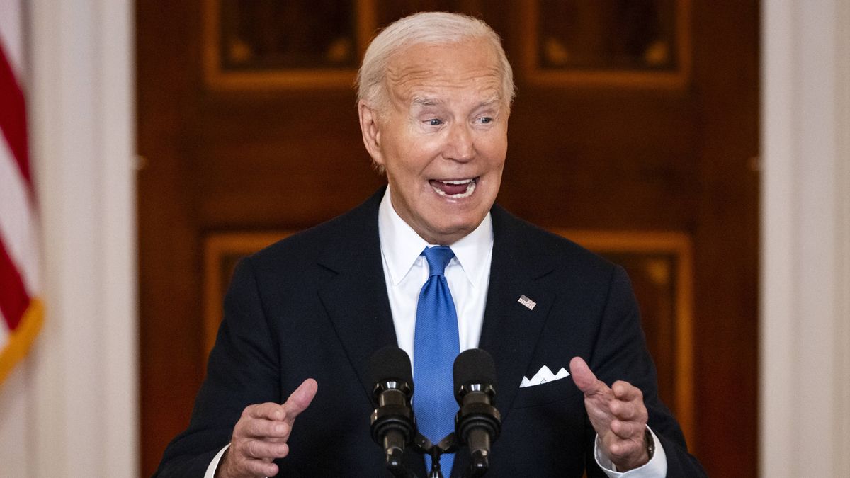 US President Joe Biden Delivers Remarks on SCOTUS Presidential Immunity Ruling
epa11451528 US President Joe Biden delivers remarks about the US Supreme Court Presidential Immunity ruling for the Trump vs. United States case at the White House in Washington, DC, USA, 01 July 2024. The Court released their ruling which stated that a sitting president has immunity from criminal liability for actions taken while in office that are deemed Official Acts.  EPA/SAMUEL CORUM / POOL 
Dostawca: PAP/EPA.
SAMUEL CORUM / POOL