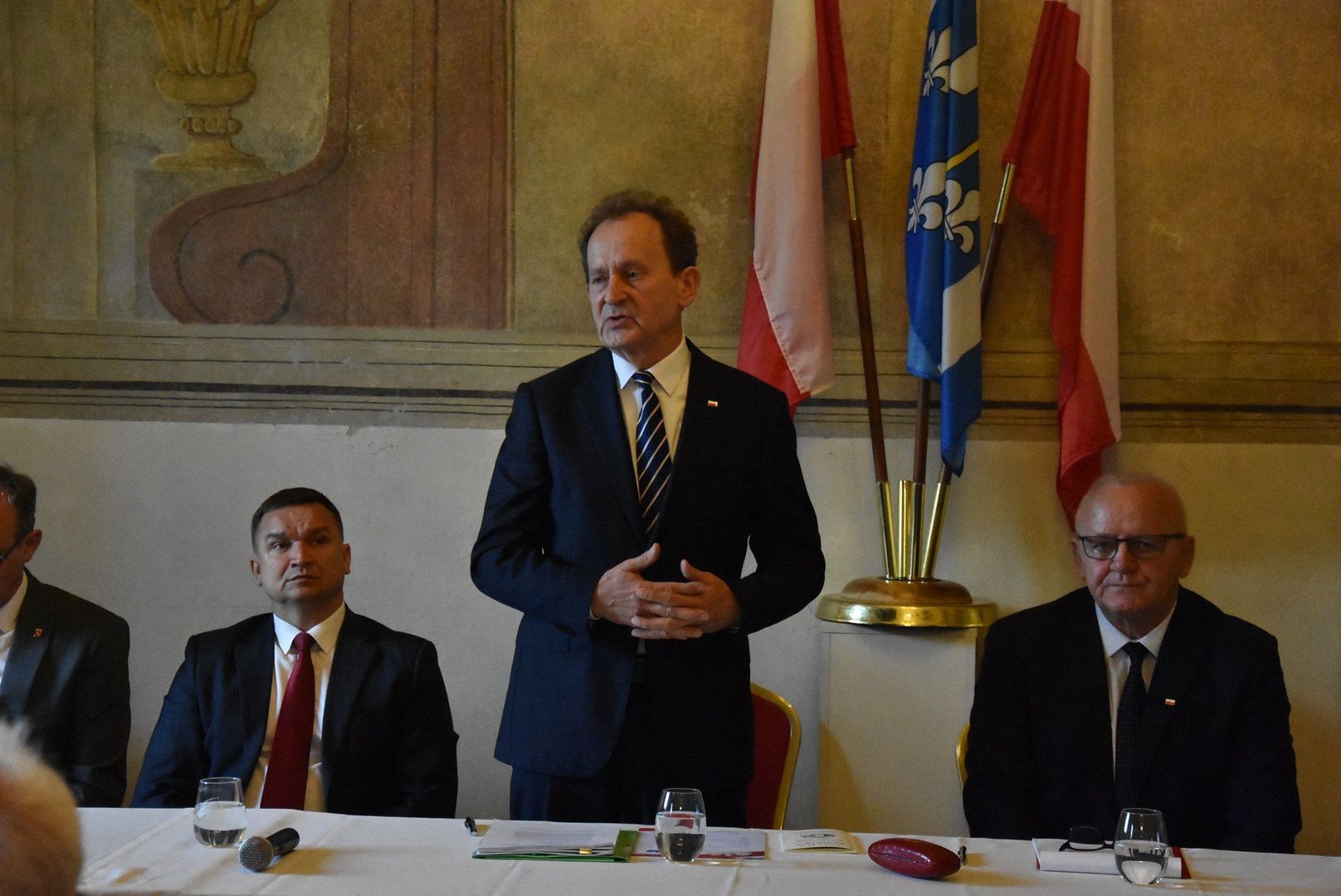 O historii samorządu w Polsce mówił senator Włodzimierz Bernacki