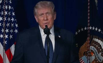 Trump chce zniesienia podatku cyfrowego. Zapowiada 100 proc. cła na wina