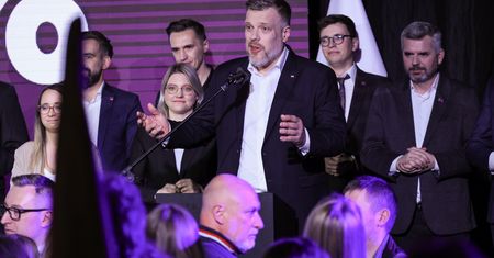 Zandberg nikogo nie poparł. "Przekazywanie wyborców jest niepoważne"