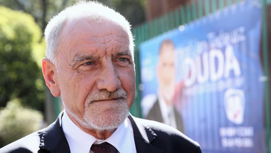 Jan Duda prowadzi sesje sejmiku małopolskiego zdalnie z domu