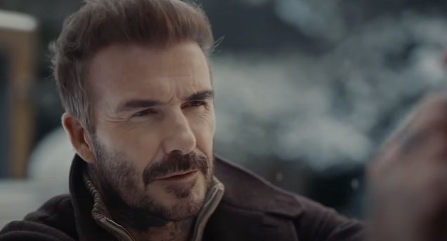 David Beckham w spocie Nespresso gra w piłkę z bałwanem