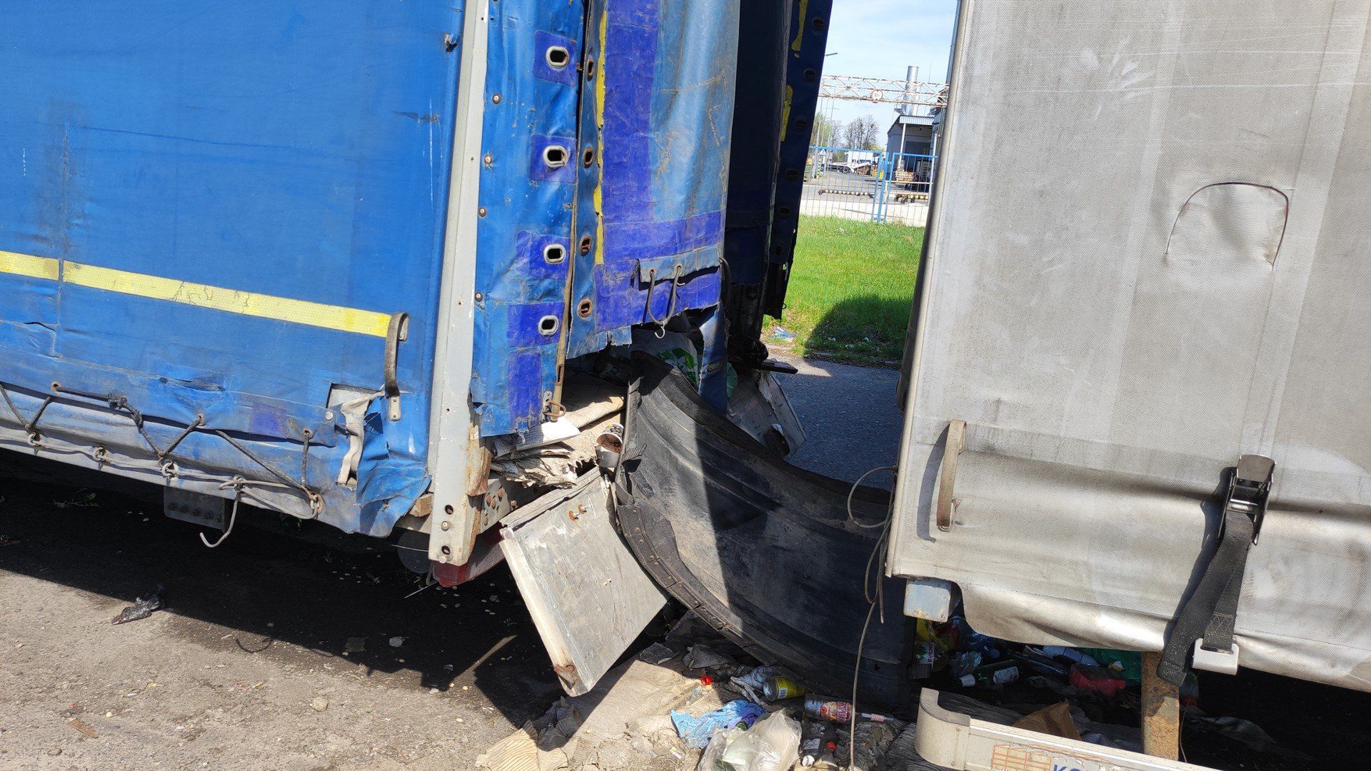 Bezpański tir blokuje parking przy Aleksandrowskiej