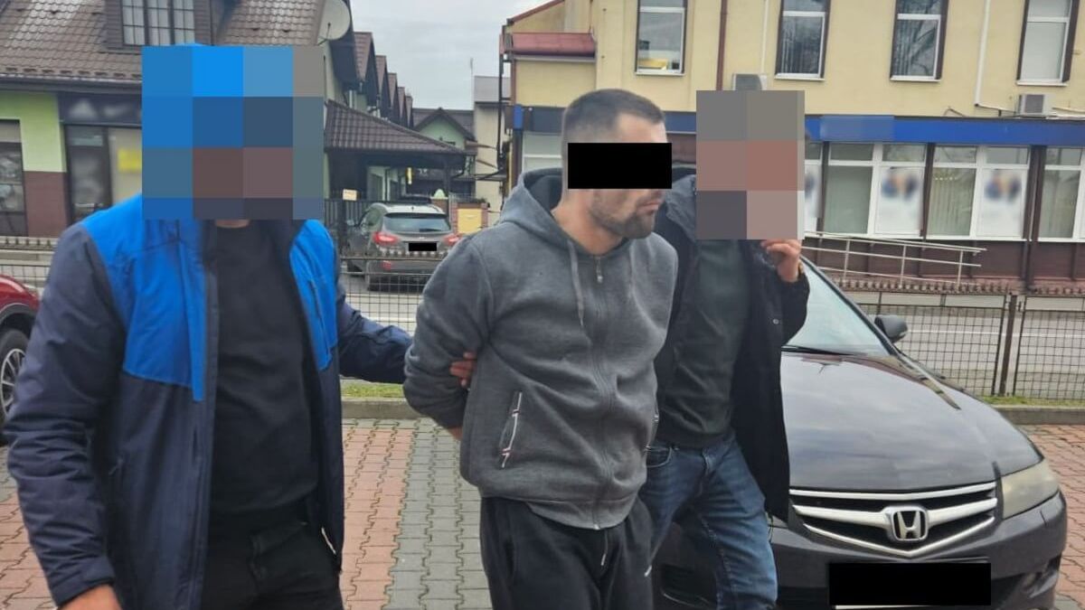 Udawał policjanta i okradał ludzi