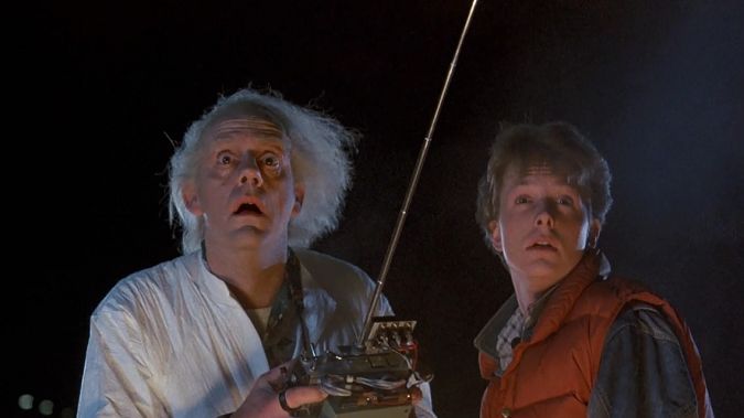 Flux Capacitor - nie zabierze nas w przyszłość, ale za to naładuje gadżety w samochodzie 1