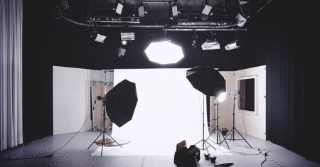 Dlaczego warto zainwestować w cykloramę w swoim studio fotograficznym? Inwestycja