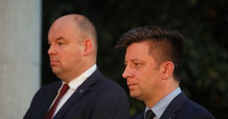 Afera mailowa. Dworczyk: "używam specjalnego klucza". Co to za klucz?