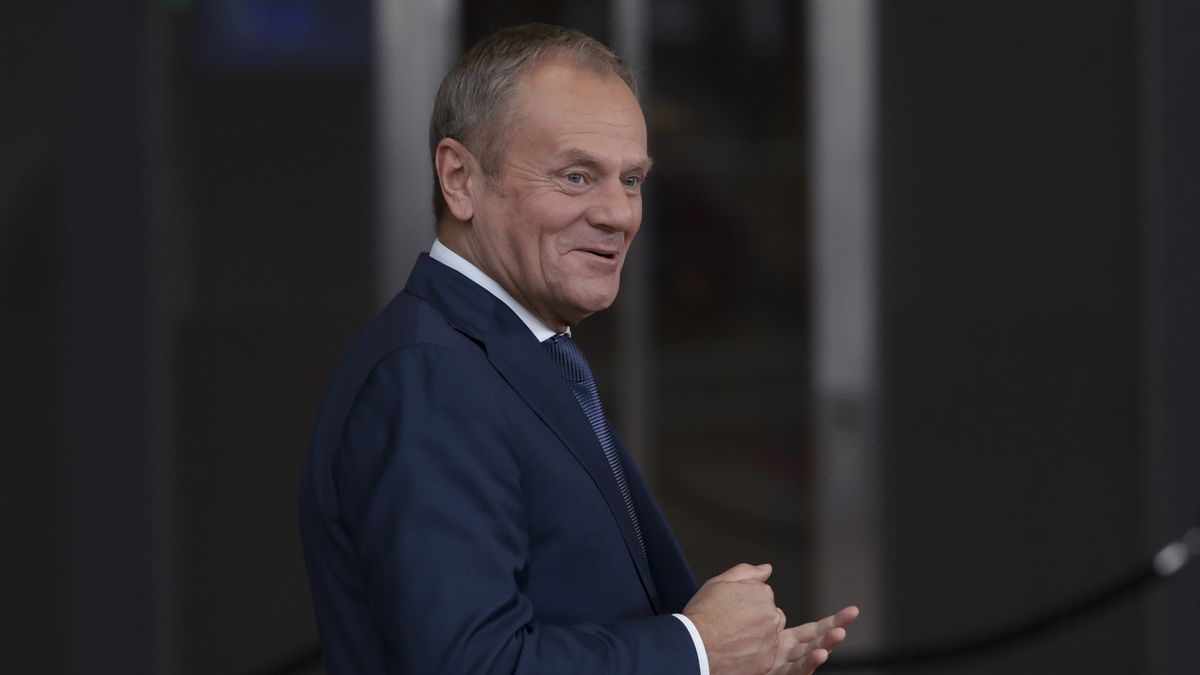 BRUSSELS, BELGIUM - OCTOBER 17: Prime Minister of Poland Donald Tusk attends the European Council at Batiment Europa on October 17, 2024 in Brussels, Belgium. The European Council agenda includes topics ranging from Russia's aggression against Ukraine, conflict in the Middle East, 'the future of European competitiveness,' a debate on migration, as well as security and defense initiatives. (Photo by Jean Catuffe/Getty Images)