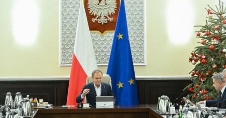 Tusk uderza w Dudę. "10 lat prezydentury, jak krew w piach"
