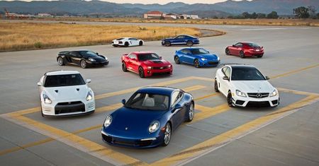 Kolejny wyścig na 1/4 mili zorganizowany przez Motor Trend [wideo]