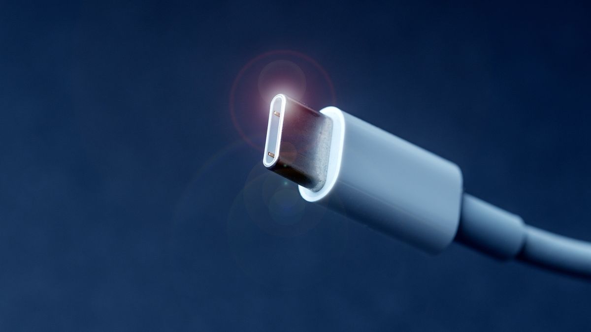 Jedna wtyczka do wszystkiego. Kolejne urządzenia podzielą los iPhone'a