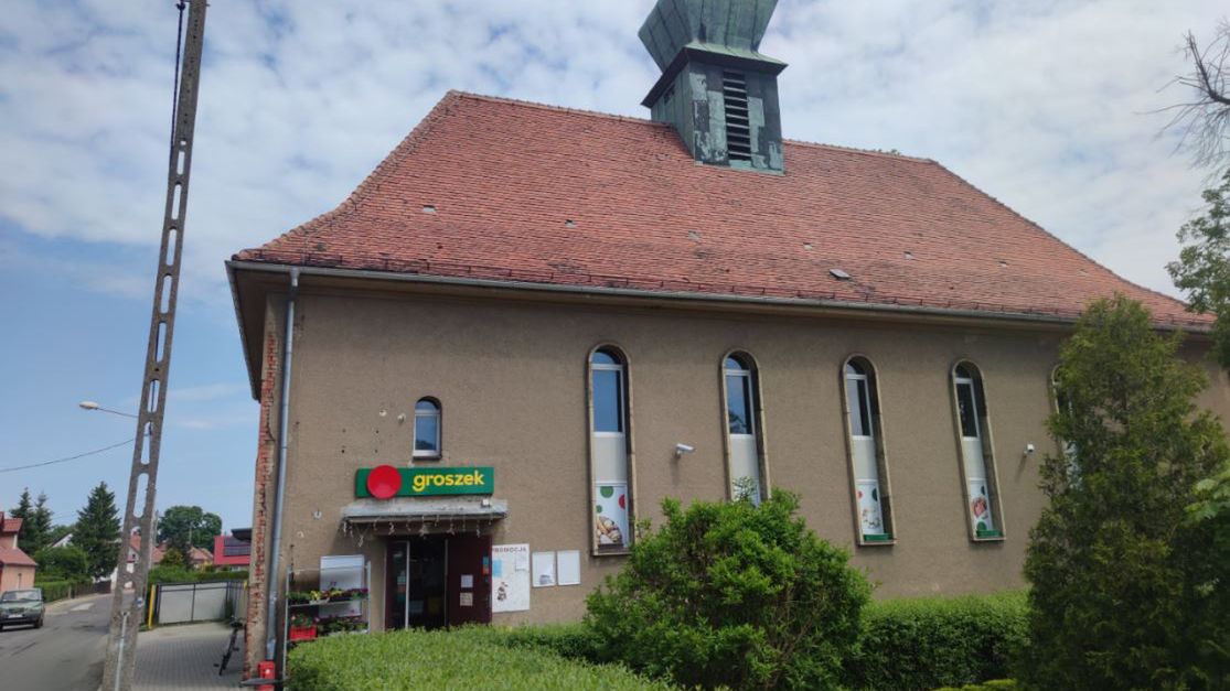 sklep w kościele