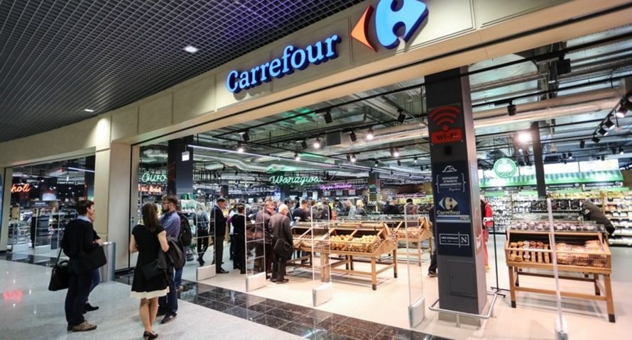 Carrefour rezygnuje z papierowych gazetek. Stawia na aplikację mobilną