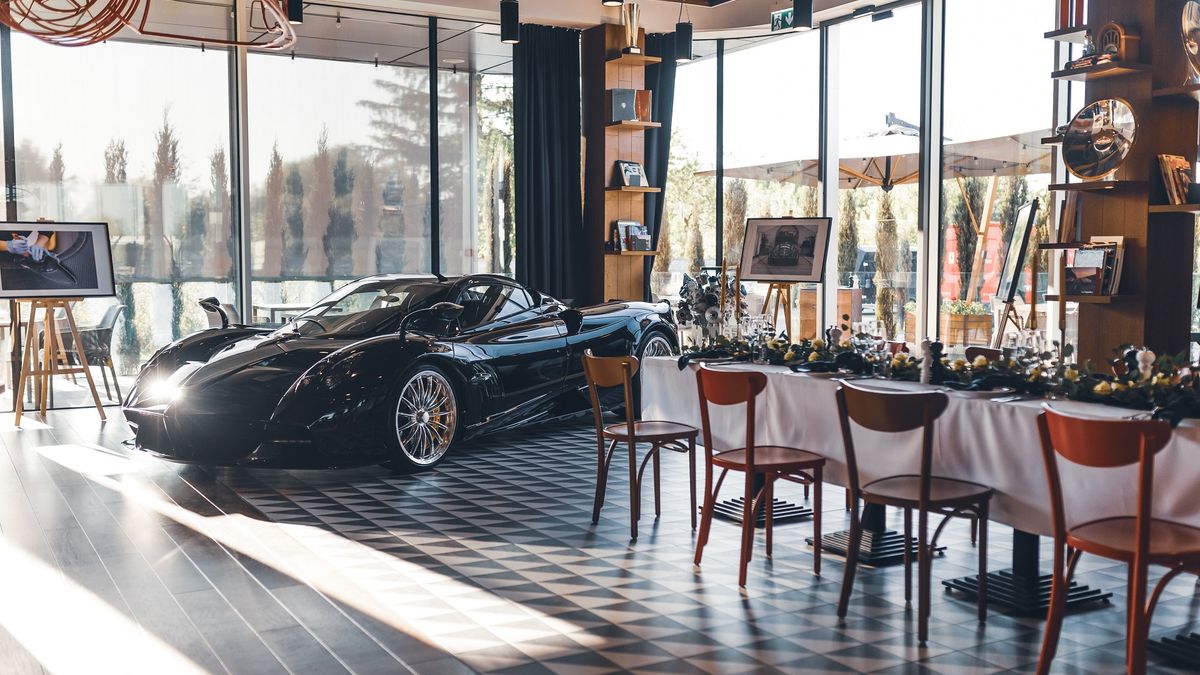 Pagani Huayra Roadster (2017)