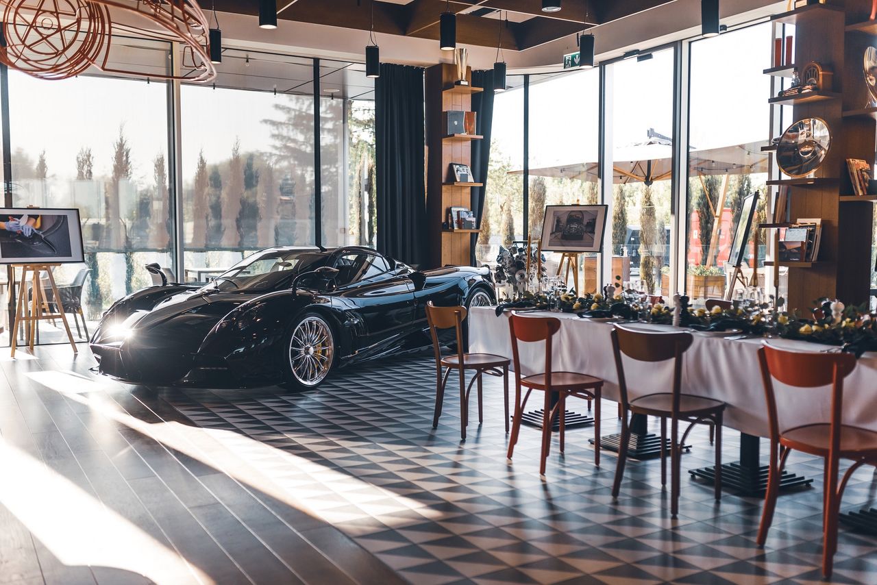 Pierwsze auto wydane przez polski salon Pagani. To Huayra Roadster za kilkanaście milionów złotych