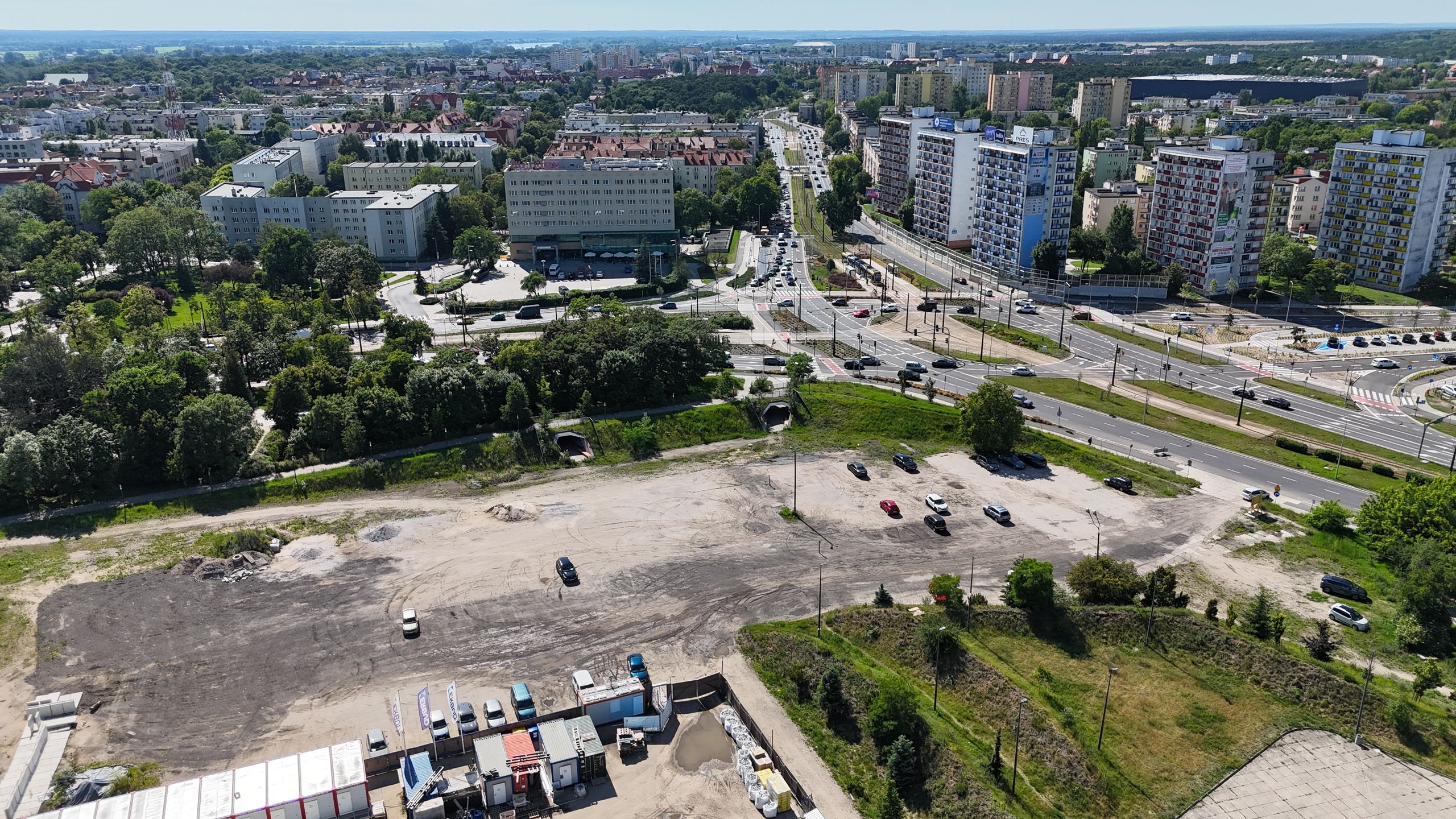 Niezagospodarowany teren nie zachęca do spacerów.