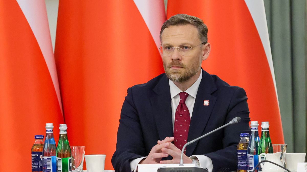 Zbigniew Bogucki
Warszawa, 27.08.2025. Szef KPRP Zbigniew Bogucki podczas posiedzenia Rady Gabinetowej w Pa�acu Prezydenckim w Warszawie, 27 bm. Tematami obrad maj� by�: stan finans�w publicznych, inwestycje rozwojowe, w tym budowa Centralnego Portu Komunikacyjnego i elektrowni j�drowych, a tak�e ochrona polskiego rolnictwa. (mr) PAP/Albert Zawada
Albert Zawada
elektrownie j�drowe CPK, KPRP, polityk, polityka, posiedzenie, Rada Gabinetowa