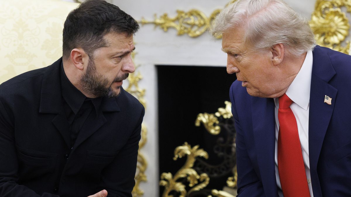 WASHINGTON, AUGUST 18: President Donald Trump and Ukraine President Volodymyr Zelensky meet inside the Oval Office on August 18, 2025 at The White House in Washington. (Photo by Tom Brenner for The Washington Post via Getty Images)