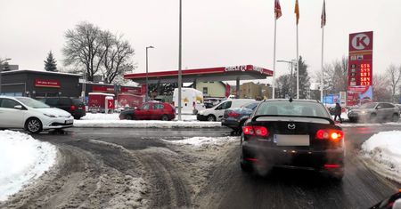 Dantejskie sceny na stacjach w całej Polsce. Kierowcy się rzucili po paliwo