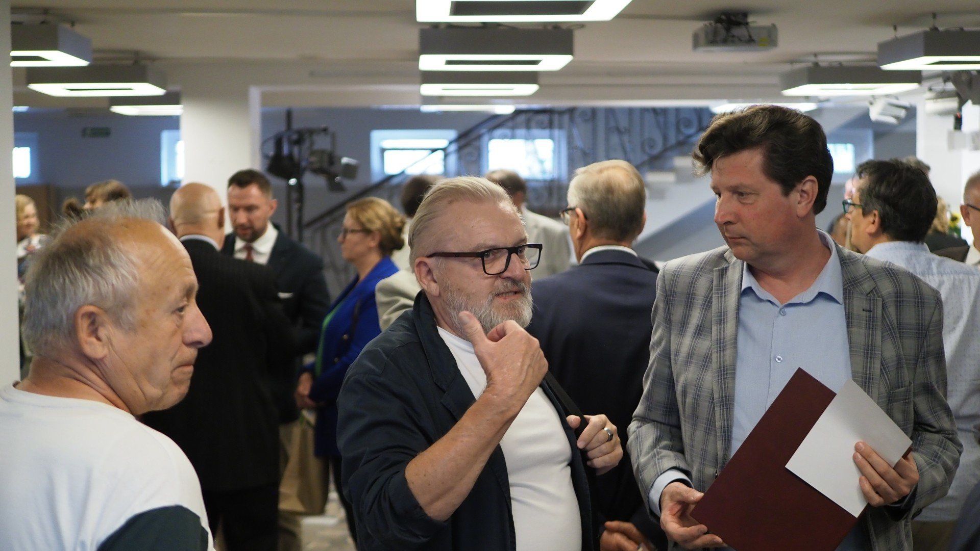 &#34;Igrając ze słońcem&#34; - wernisaż malarstwa Jerzego Springera w Miejskim Domu Kultury