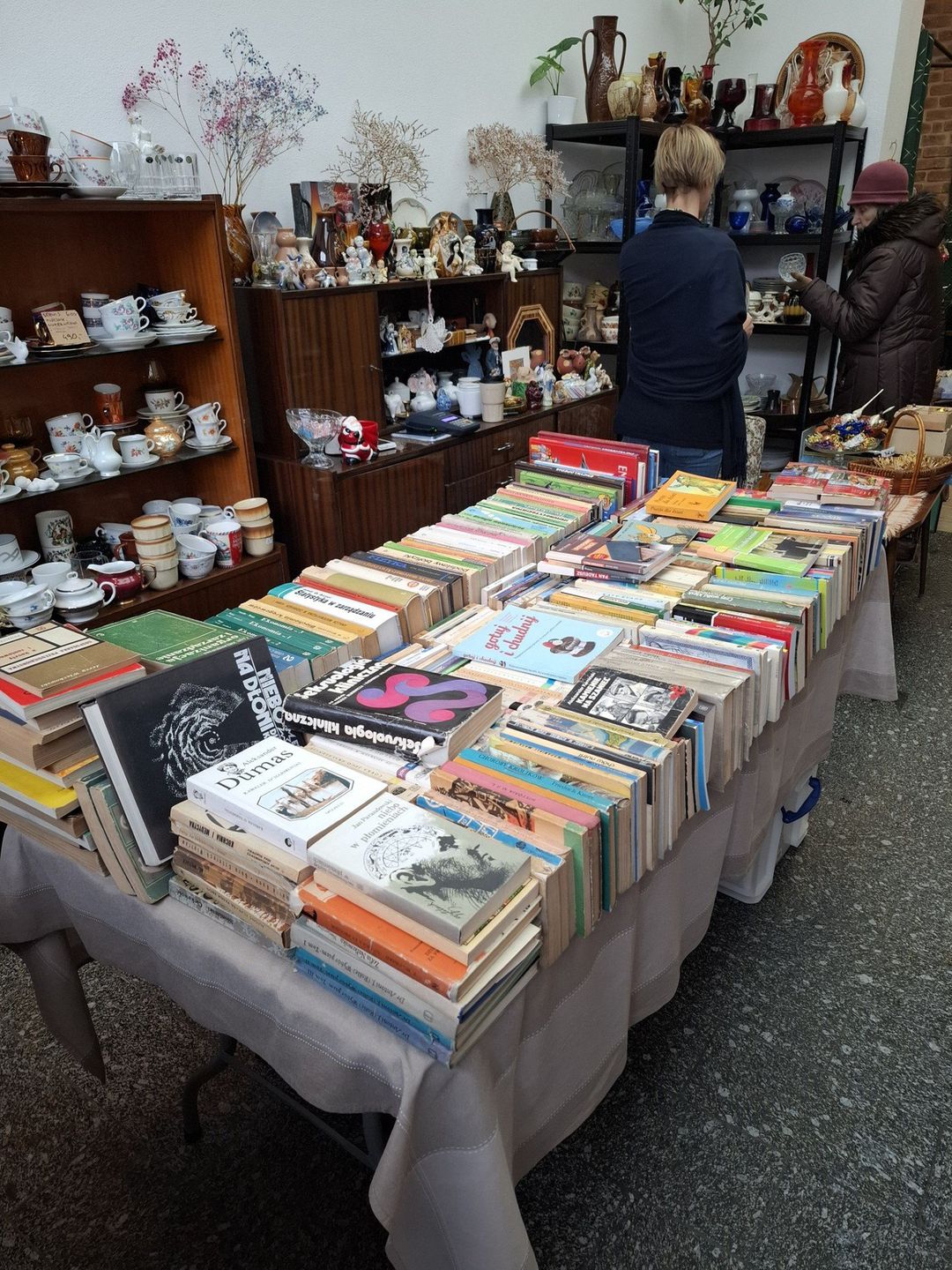 Wielki kiermasz książki używanej w Stacja Dobro