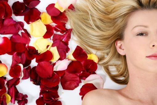 Polki coraz częściej kupują kosmetyki drogerii a nie markowe odpowiedniki