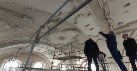 Cenny zabytek zagrożony. Ściany zaczynają pękać