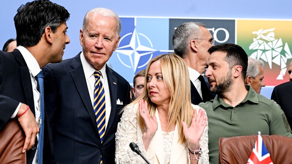 (L-R) Britain's Prime Minister Rishi Sunak, US President Joe Biden, Italy's Prime Minister Giorgia Meloni, NATO Secretary General Jens Stoltenberg and Ukraine's President Volodymyr Zelensky attend the NATO � Ukraine Council meeting with Sweden at the NATO ?summit in Vilnius, Lithuania, 12 July 2023. The North Atlantic Treaty Organization (NATO) Summit takes place in Vilnius on 11 and 12 July 2023 with the alliance's leaders expected to adopt new defense plans. EPA/FILIP SINGER Dostawca: PAP/EPA.