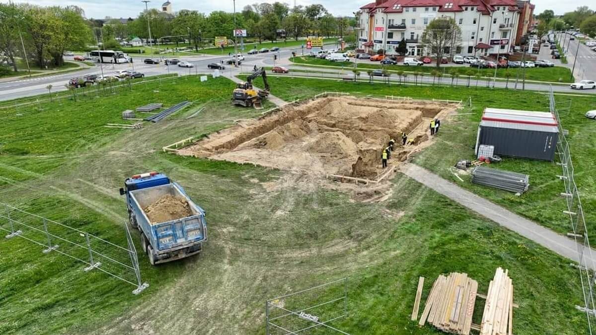 Budowa restauracji McDonalds w Łęcznej