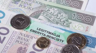 Emerytura minimalna dla cudzoziemca. Kto płaci i na jakich warunkach?