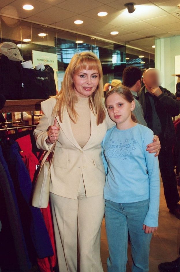 izabela-trojanowska-pokaza-a-nowe-zdj-cie-c-rki-roxanna-ko-czy-30-lat