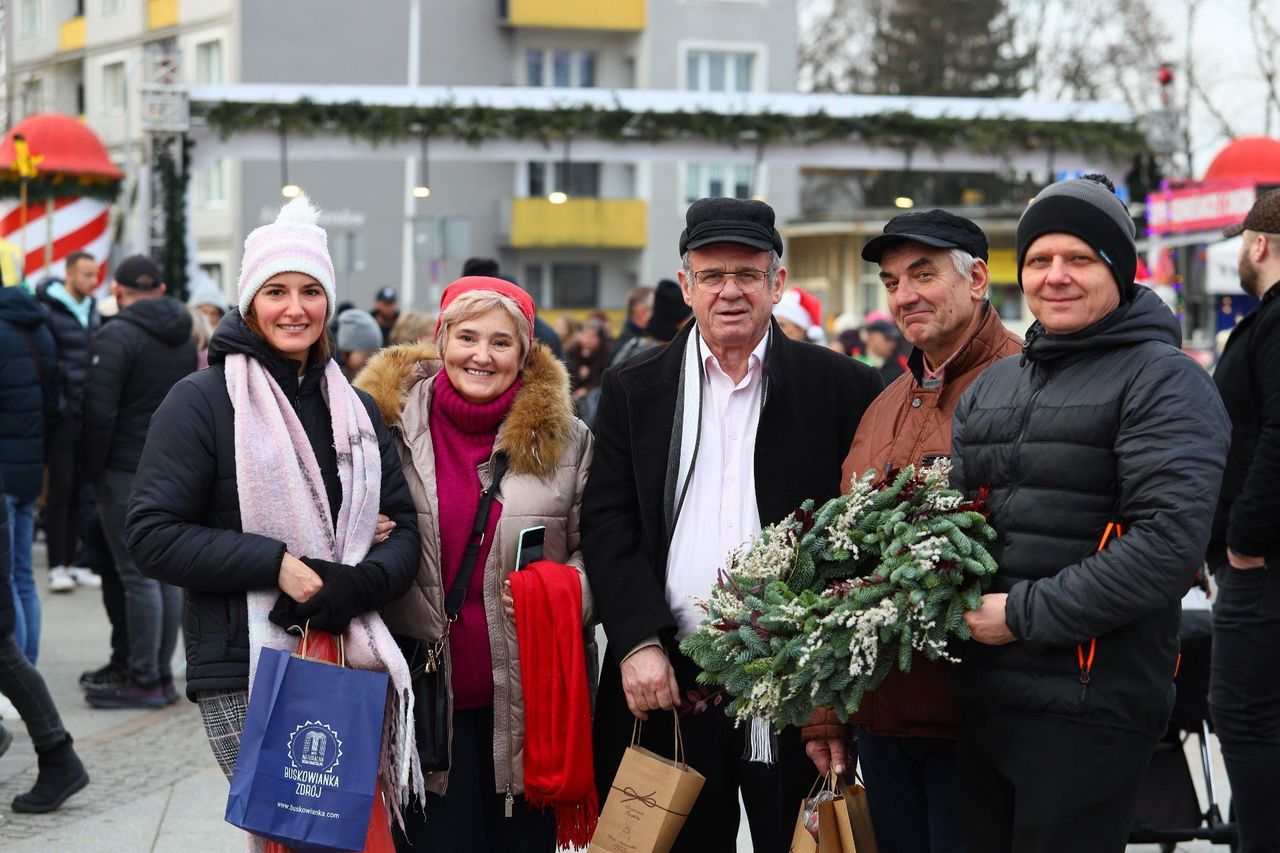 Kielce: Ostatni dzień Jarmarku Bożonarodzeniowego zgromadził licznych odwiedzających