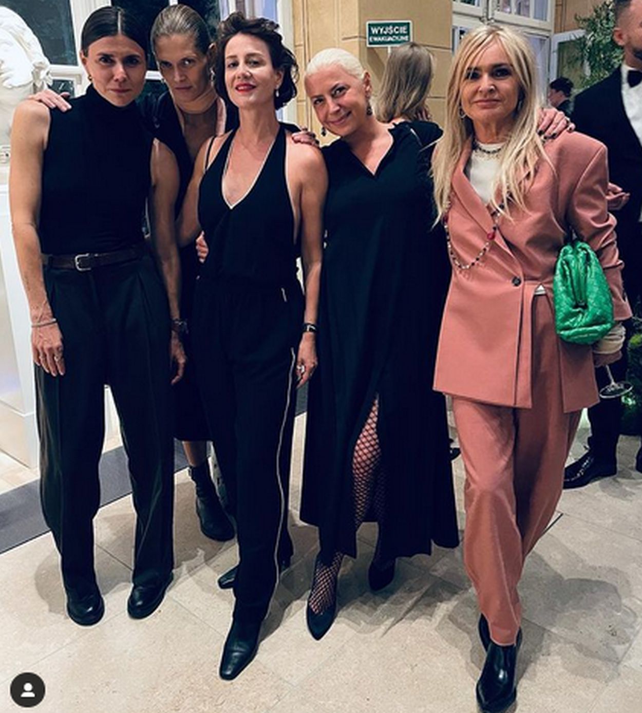 Celebrytki dokazują na evencie "Vogue'a"