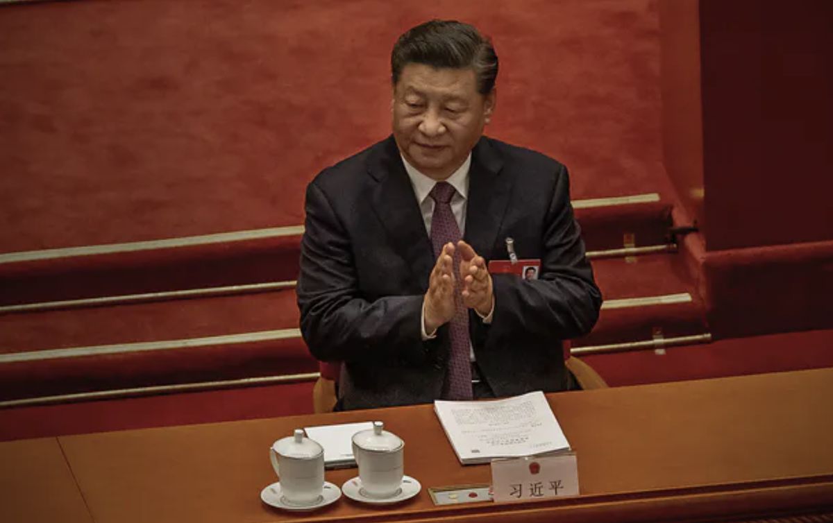 Prezydent Xi Jinping już zaciera ręce na korzyści ze złóż Arktyki. To bogactwo będzie łatwe do przygarnięcia za kilkanaście lub kilkadziesiąt lat, gdy klimat jeszcze trochę się ociepli 