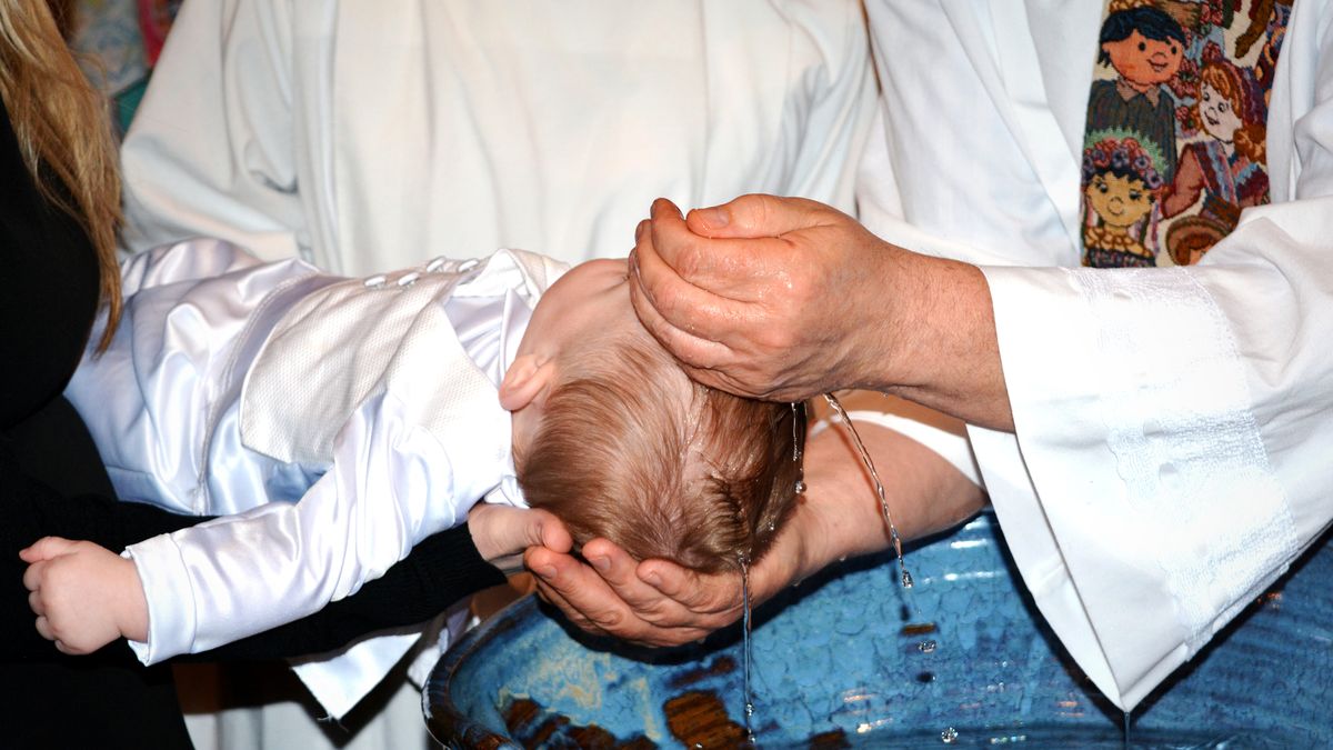 Chrzest. Zdjęcie ilustracyjne